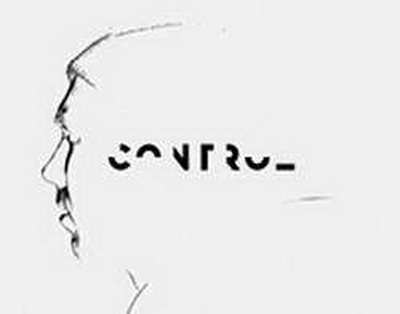 Alimlər: Qarğalar çox çətin zəka testində meymunları üstələyir